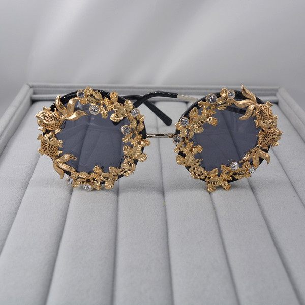 Кръгли ретро слънчеви очила със златен обков yj3