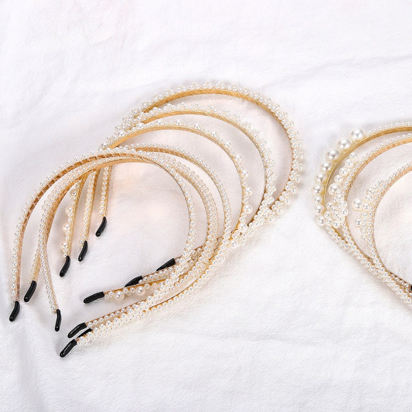 Златиста диадема с декорация от перли в девет различни декорации F07 13