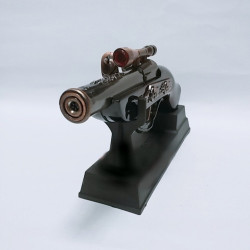 Запалка - декоративен ретро пистолет със стойка