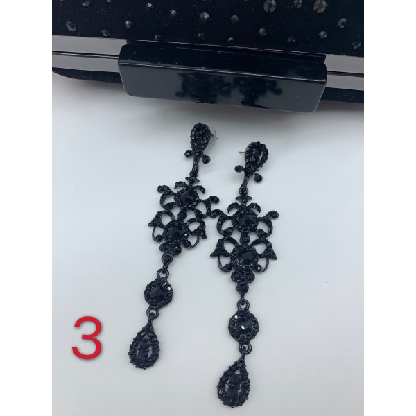 Висящи дамски обеци в черен обков с форми и кристални елементи А148
