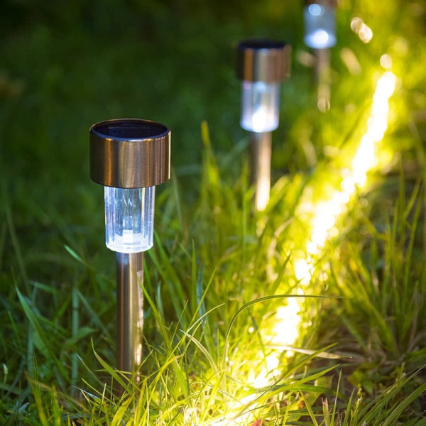 Соларни LED  лампи 4 броя за алеи и пътеки с дизайн подходящ за всеки екстериор