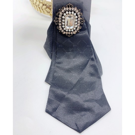 Текстилна черна панделка с брошка от камъни - Е09-2