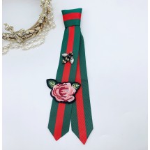 Брошка, вратовръзка с декорация от муха и цвете - Е11-1