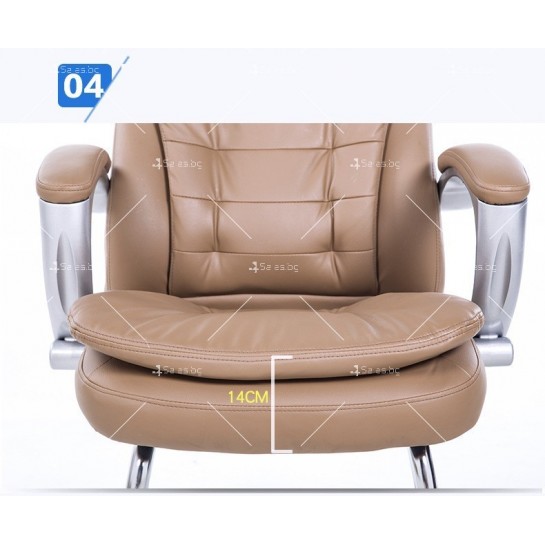 Голям стол с ергономична облегалка и седалка с 3D кожа и здрава рамка