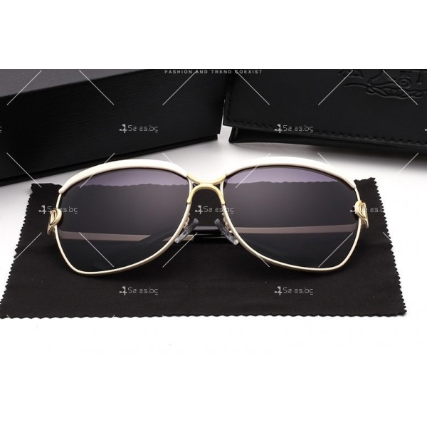 Нов дизайн стилни дамски слънчеви очила с големи стъкла и метална рамка YJ42 5