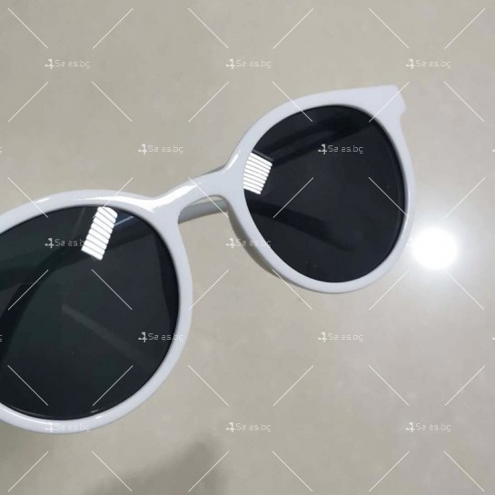 Унисекс слънчеви очила с форма на рамката подходяща за всеки тип лице YJ54