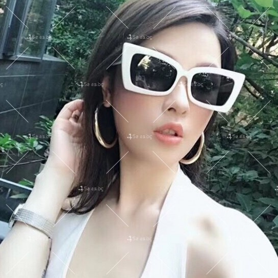 Елегантни, дамски слънчеви очила, с правоъгълна форма и издължени ръбове YJ55