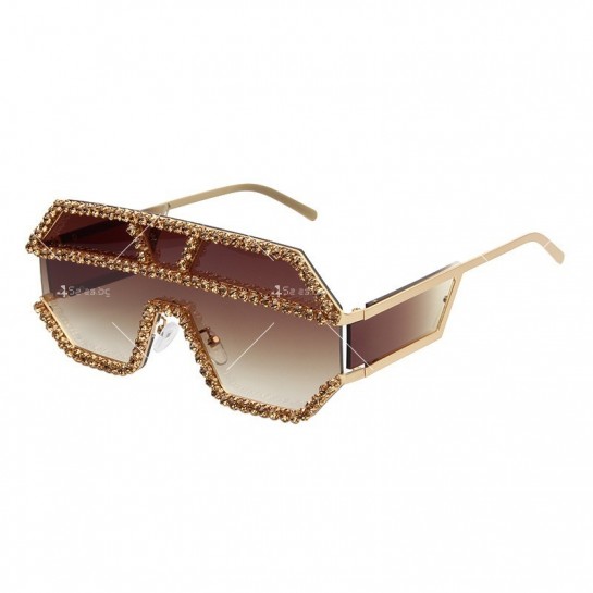 Елегантни дамски слънчеви очила със стъкла петоъгълници и кристали YJ61