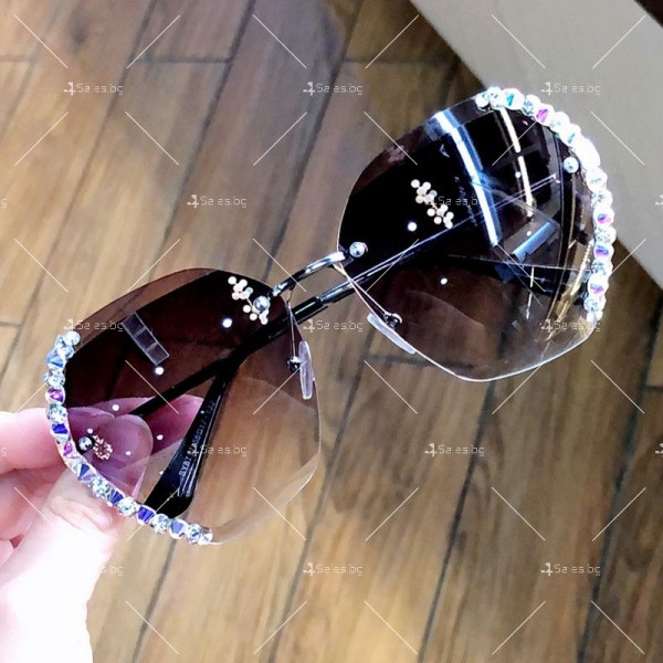 Дамски слънчеви очила с блестящи кристали във формата на шестоъгълник YJ64 1