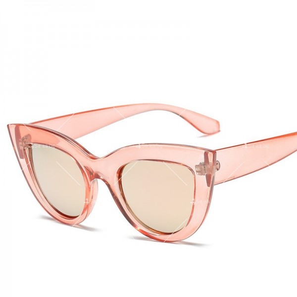 Модни дамски слънчеви очила във формата на котешко око с масивна рамка YJ66 9