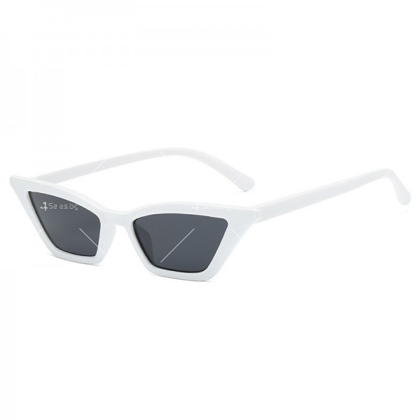 Дамски слънчеви очила във формата на  издължено котешко око с тънка рамка YJ67 7