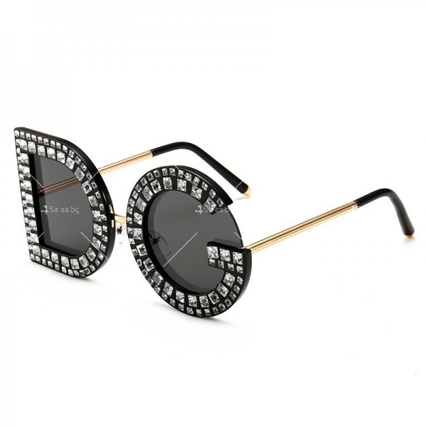 Модни слънчеви дамски очила с форма на стъклата D&G YJ78 1