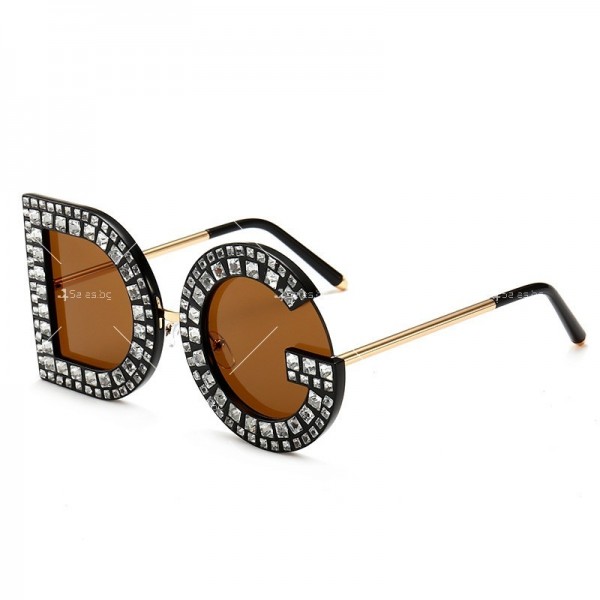 Модни слънчеви дамски очила с форма на стъклата D&G YJ78 3
