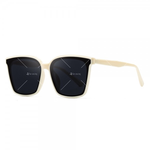 Унисекс поляризирани слънчеви очила с едноцветна рамка и кутия за съхранение YJ88 13