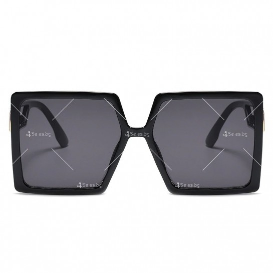 Големи дамски слънчеви очила с квадратни лещи във форма на буквата D