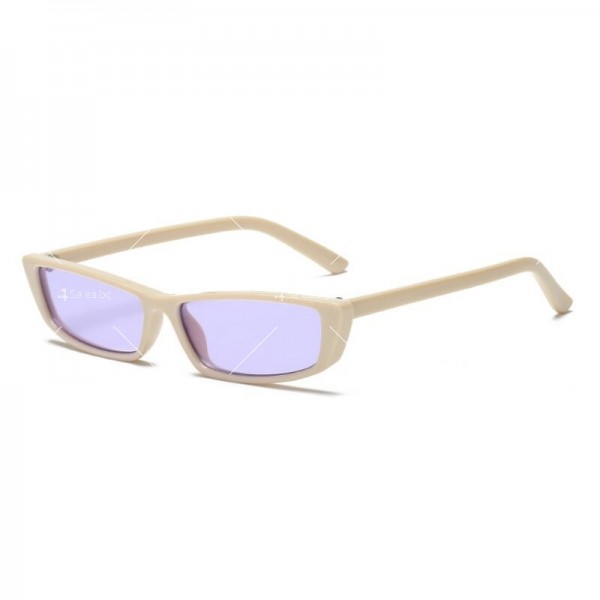 Дамски слънчеви очила с малък размер на стъклата и силно издължена форма 3