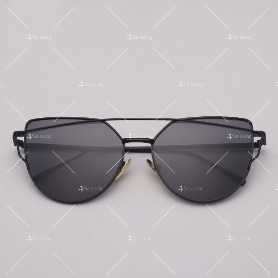 Дамски слънчеви очила с метална рамка и огледални стъкла
