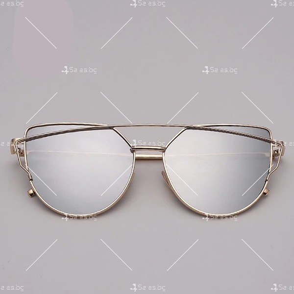 Дамски слънчеви очила с метална рамка и огледални стъкла 13