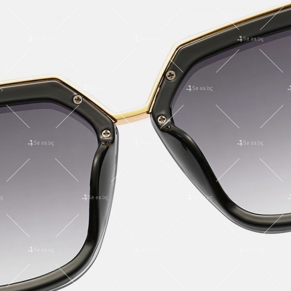 Елегантни и стилни дамски слънчеви очила в квадратна форма 11