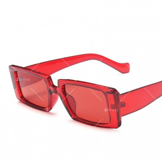 Дамски цветни слънчеви очила с пластмасова дебела рамка и правоъгълни лещи