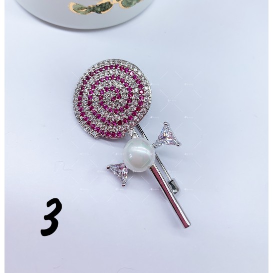 Колекция дамски брошки с атрактивен дизайн и декорация от ситни бели кристали Е18