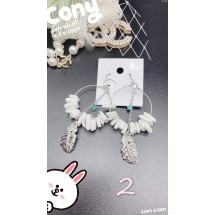 Колекция дамски обеци от средно големи обръчи с декорация А184