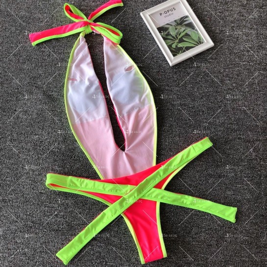 Секси изрязан цял дамски бански костюм с гол гръб и прашка Y135
