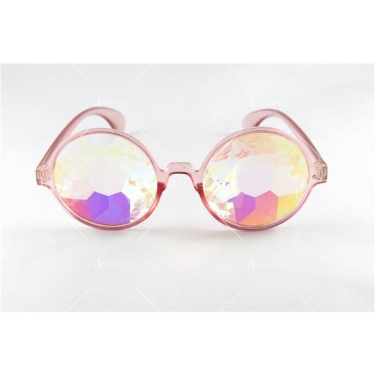 Ретро очила с кръгла форма на стъклата и калейдоскопичен изглед