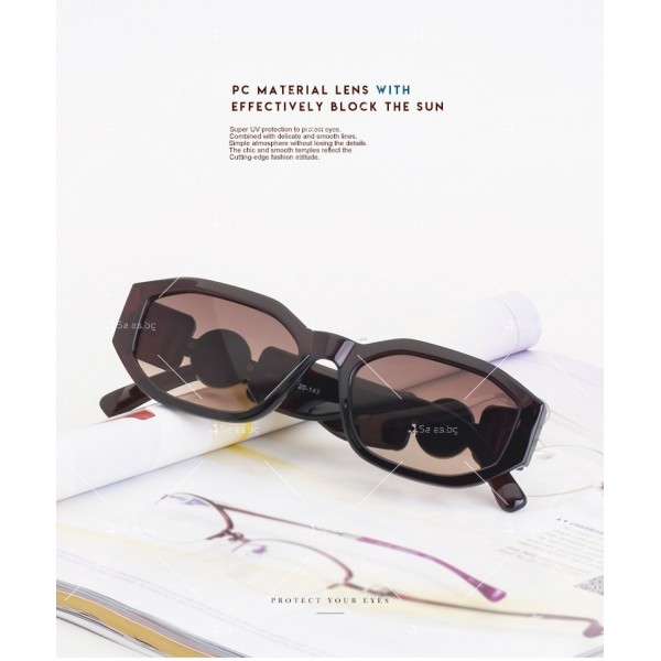 Дамски слънчеви очила в ретро стил и квадратни стъкла 24