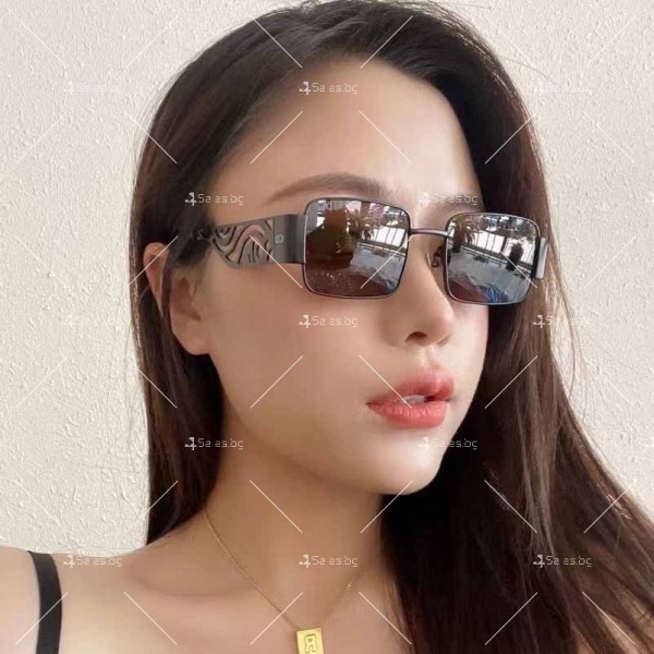 Дамски квадратни слънчеви очила с дебели метални дръжки 18