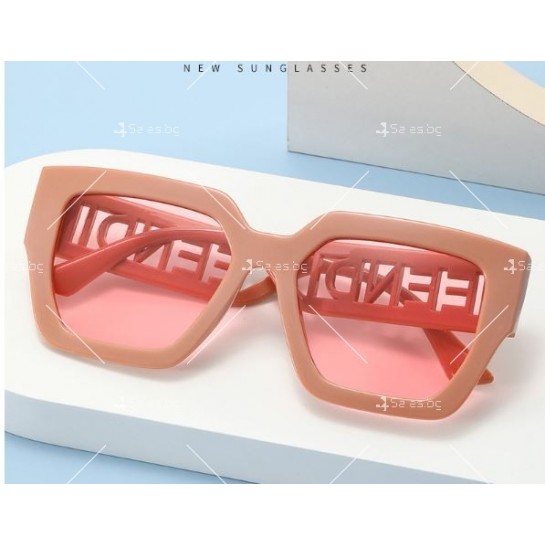 Дамски слънчеви очила котешко око с дебели дръжки с надписи