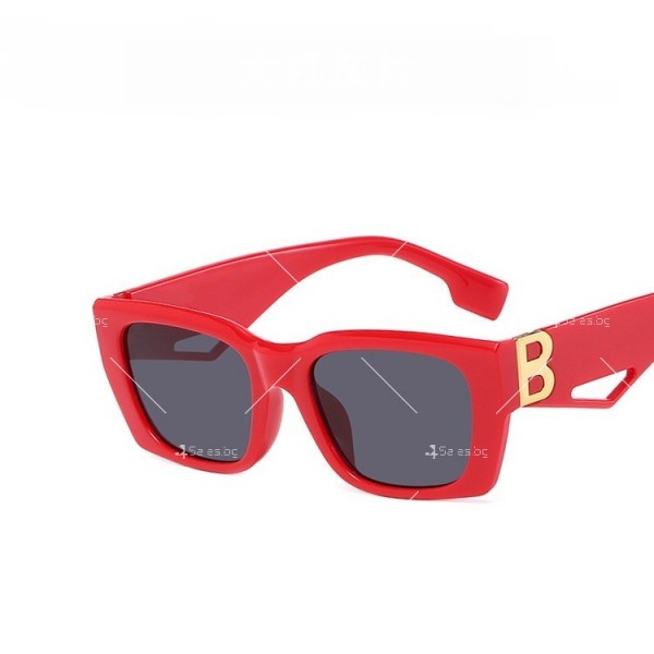 Ретро квадратни дамски слънчеви очила с декорация “B” на дръжките 1