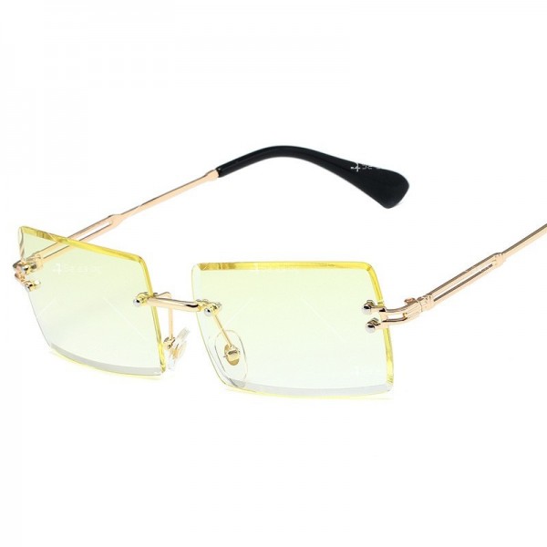 Дамски ефектни слънчеви очила с правоъгълни форми на стъклата 16