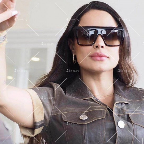 Дамски слънчеви очила с уголемени квадратни стъкла и дебели дръжки