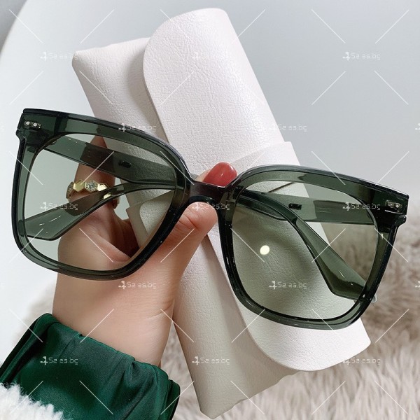 Дамски квадратни слънчеви очила с ретро дизайн 13