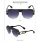 Дамски слънчеви очила с голяма права рамка и ефектни дръжки 9