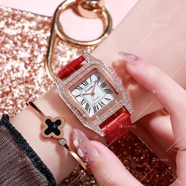 Дамски часовник с квадратен циферблат с камъни и кожена верижка WW33 11