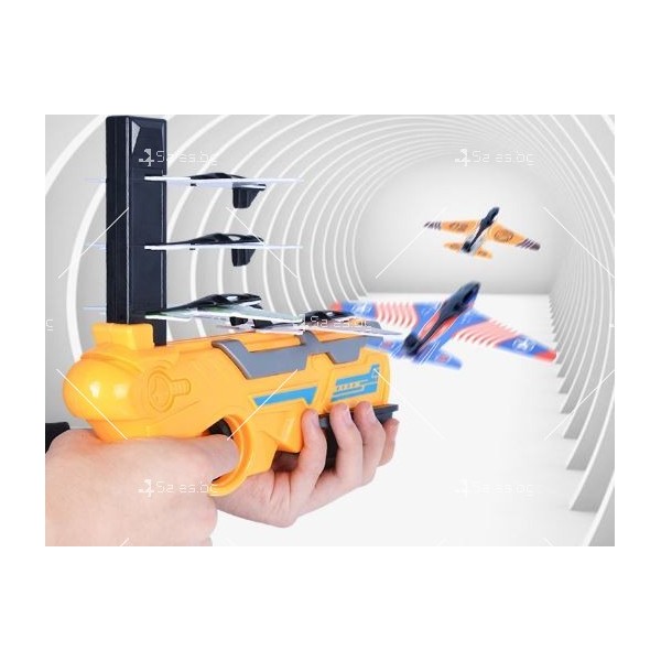 Детска играчка – пистолет, изстрелващ самолети WJ105 2