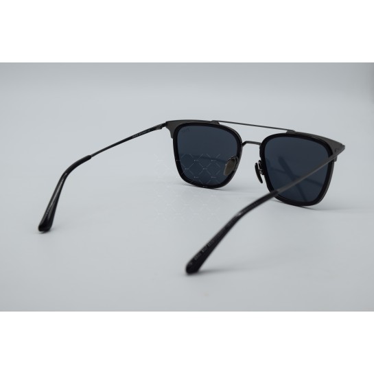Мъжки слънчеви очила с метална част на рамките и дръжките YJZ5