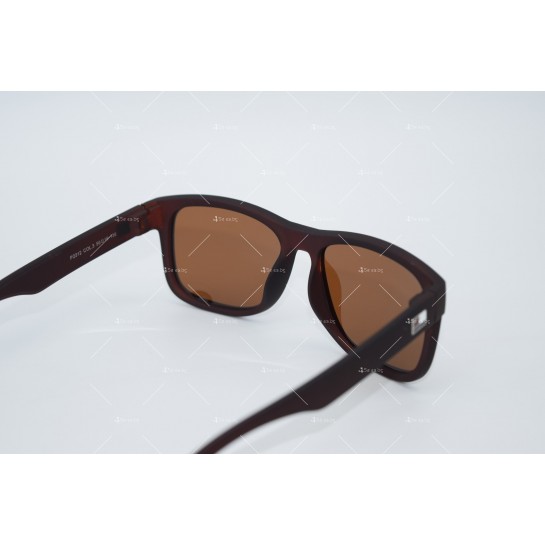 Мъжки слънчеви очила , рамката е дебела, отстрани имат лого YJZ69