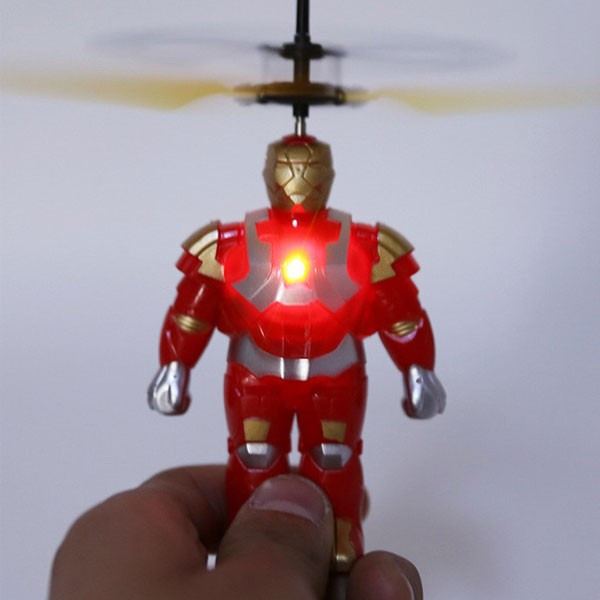 Детска играчка хеликоптер Железен човек