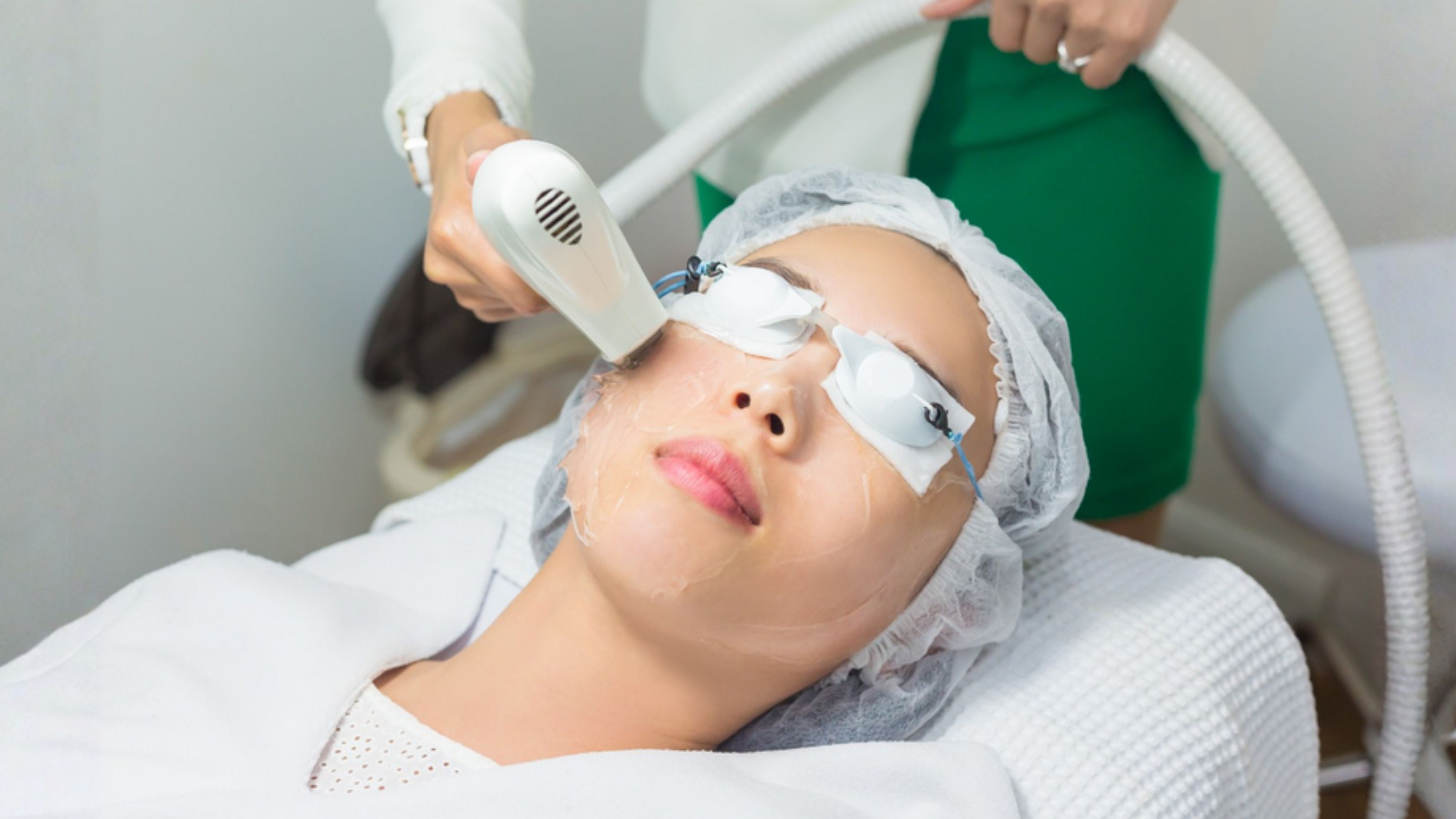 Как се използва лазерен епилатор - практично ръководство за домашно обезкосмяване